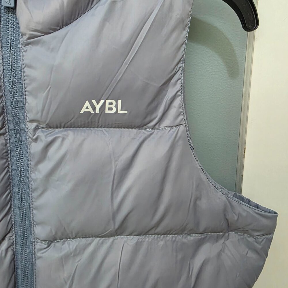 AYBL Women’s Blue Puffer Vest – Size M – Lightweight Quilted Outerwear - Picture 2 of 9
